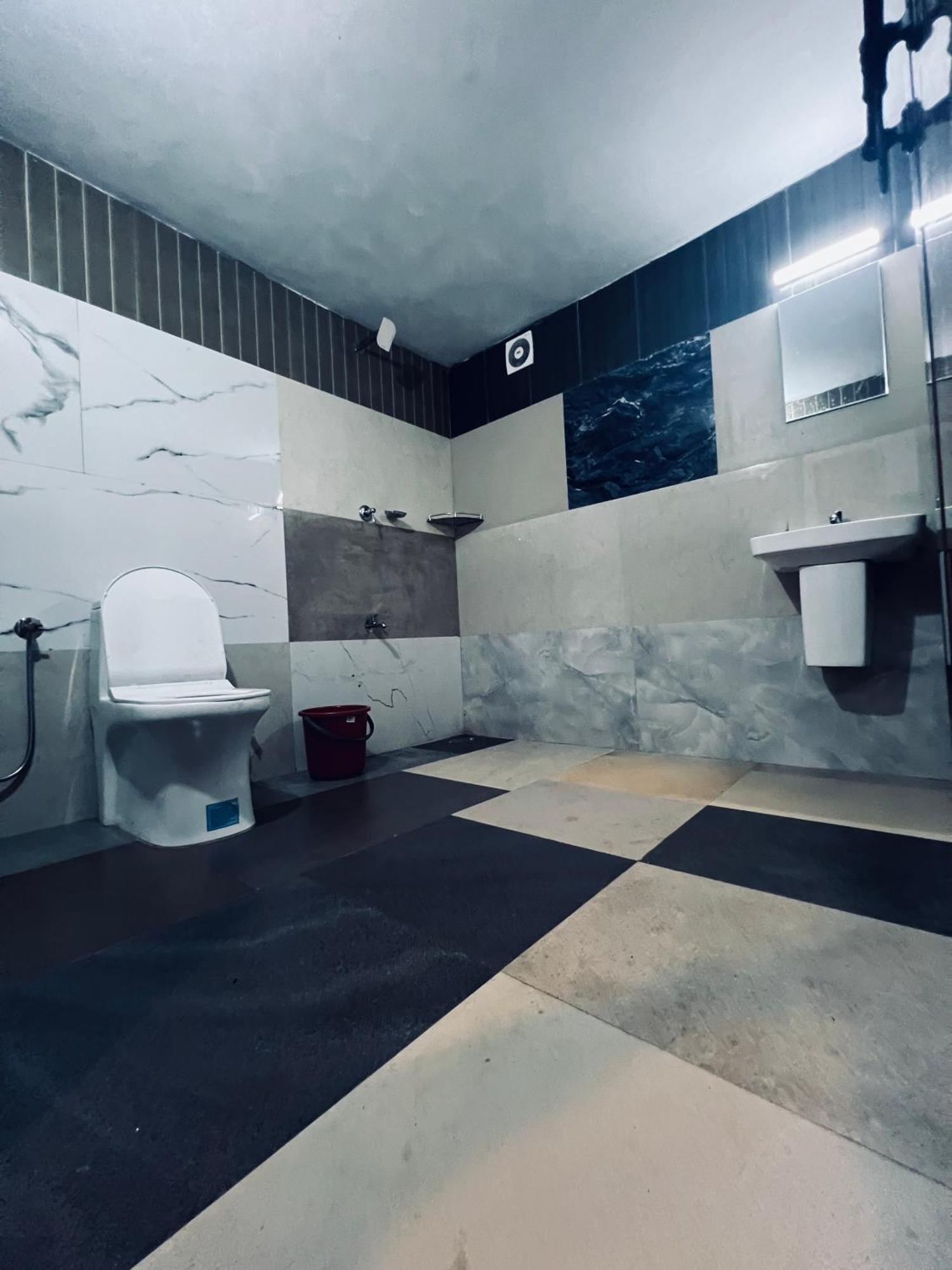 7Fort Homestay アティラピリー エクステリア 写真